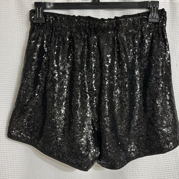 NWT breeze over black Sequin Women's Shorts. Size XL - Picture 2 of 5